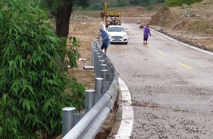 宾阳乡村公路护栏